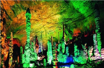 E2線：黃龍洞、袁家界、天子山、大峽谷玻璃橋、天門仙山、夯吾苗寨、鳳凰古城湘西“精簡之旅”品質(zhì)純玩4晚5日游